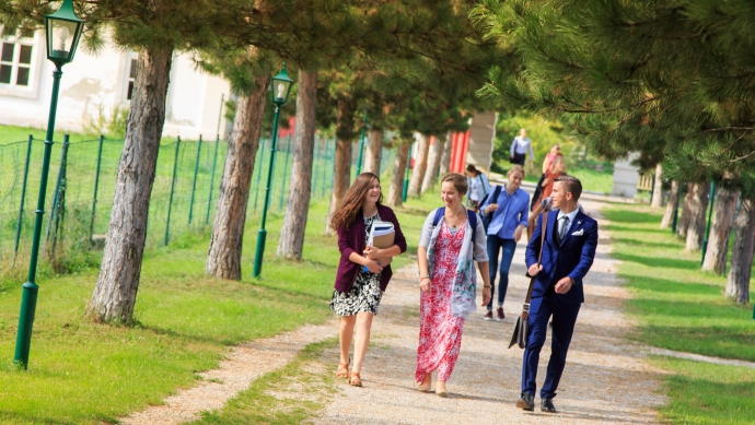 Students walking on ITI campus